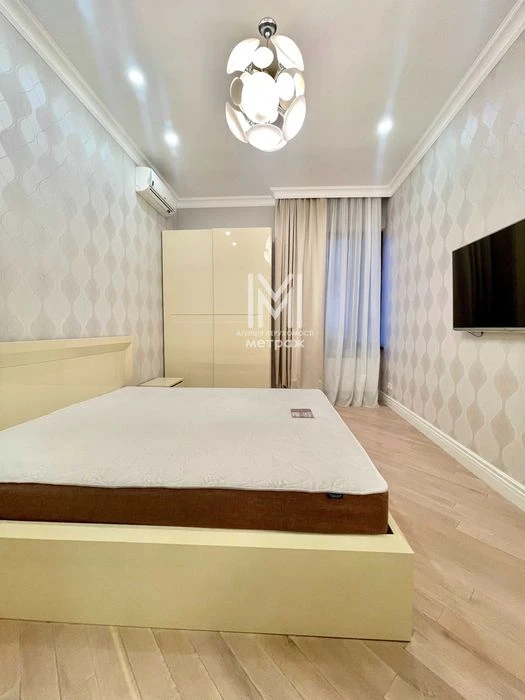 Stylish two-bedroom apartment for sale in the Lyapunov Center Shatilovka residential complex.