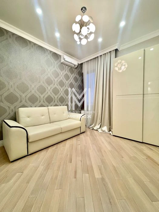 Stylish two-bedroom apartment for sale in the Lyapunov Center Shatilovka residential complex.