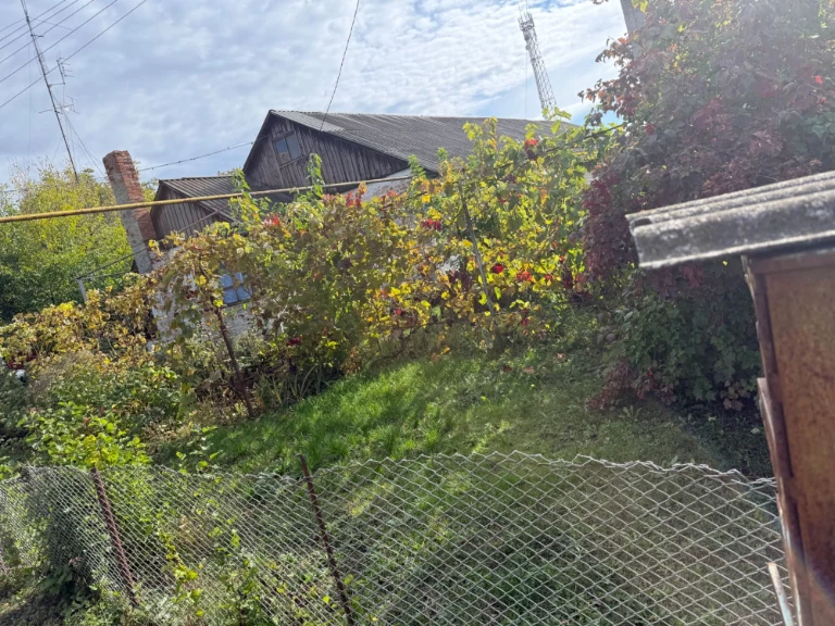 For Sale: House with Gas