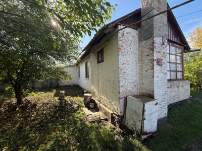 For Sale: House with Gas