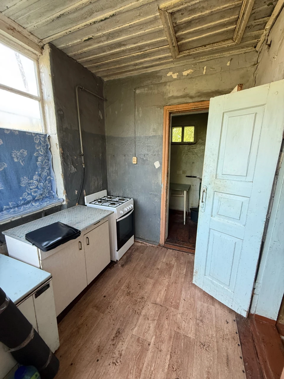 For Sale: House with Gas