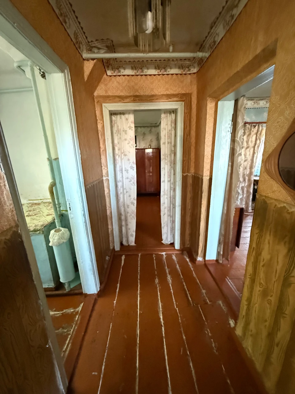 For Sale: House with Gas