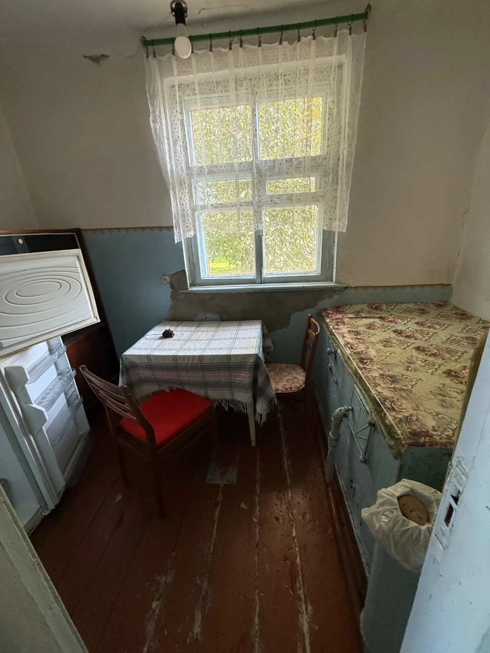 For Sale: House with Gas