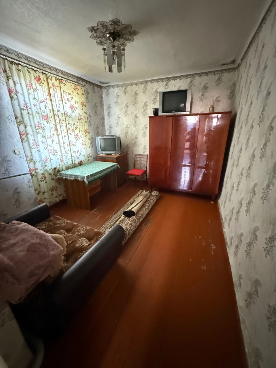 For Sale: House with Gas