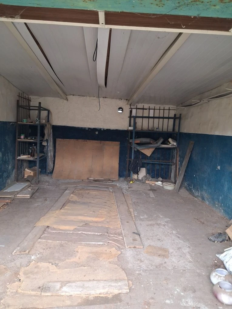 Garage for Sale/Garage for Sale