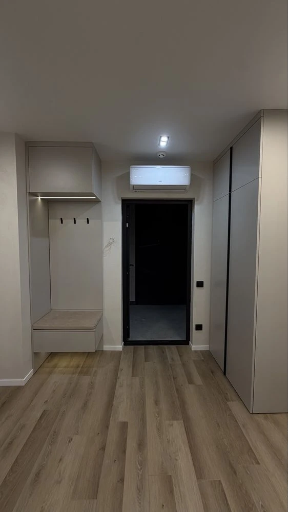Продаю 2-кімнатну квартиру в центрі міста