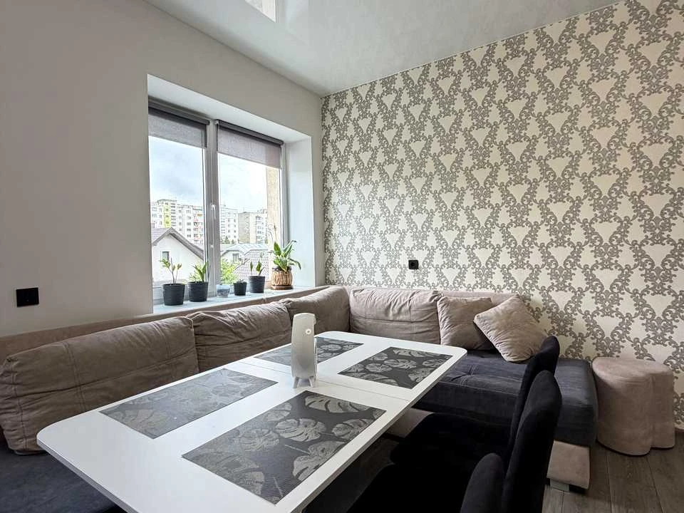 Apartment. Ivano-Frankivsk, Sofiivka street.
