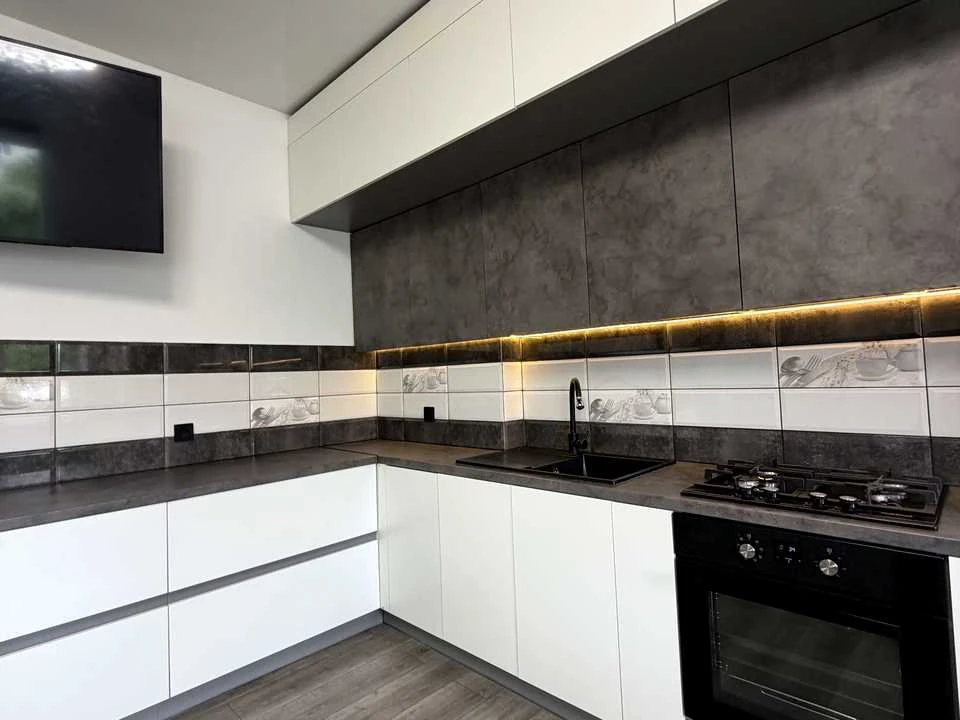 Apartment. Ivano-Frankivsk, Sofiivka street.