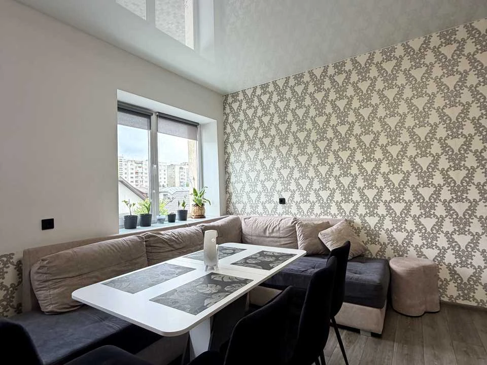 Apartment. Ivano-Frankivsk, Sofiivka street.