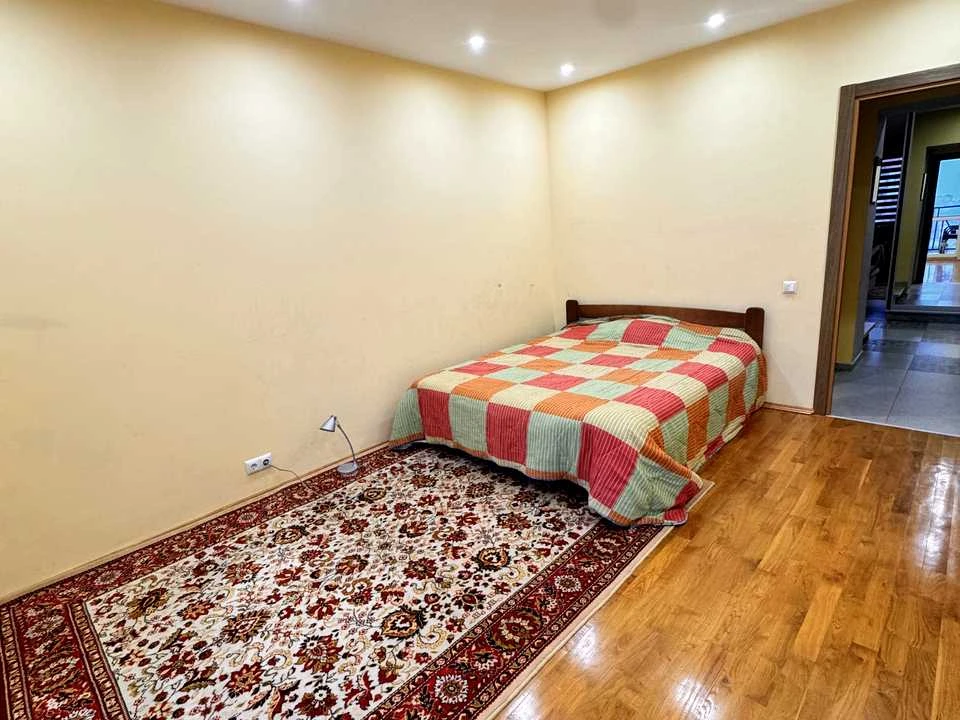 Apartment. Ivan-Frankivsk, Heroiv Mykolyeva Street
