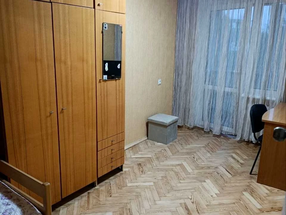 Квартира. Київ, вулиця Мілютенка