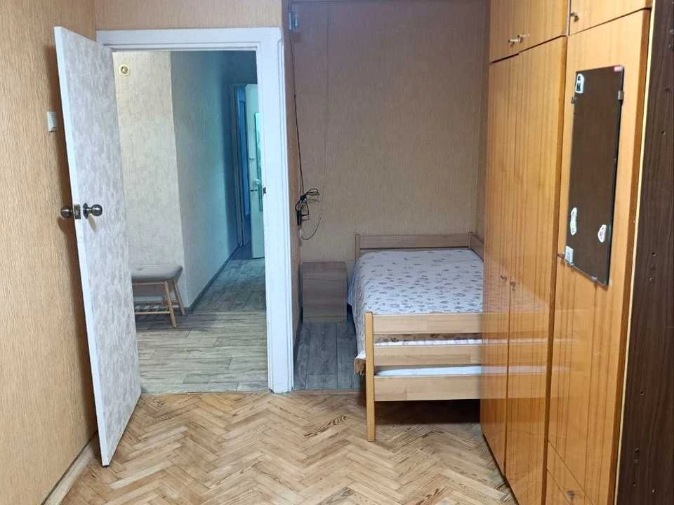 Квартира. Київ, вулиця Мілютенка