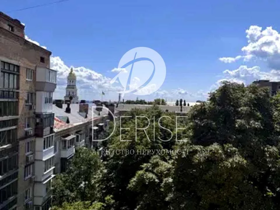 Квартира. Київ, Івана Мазепи, вул.