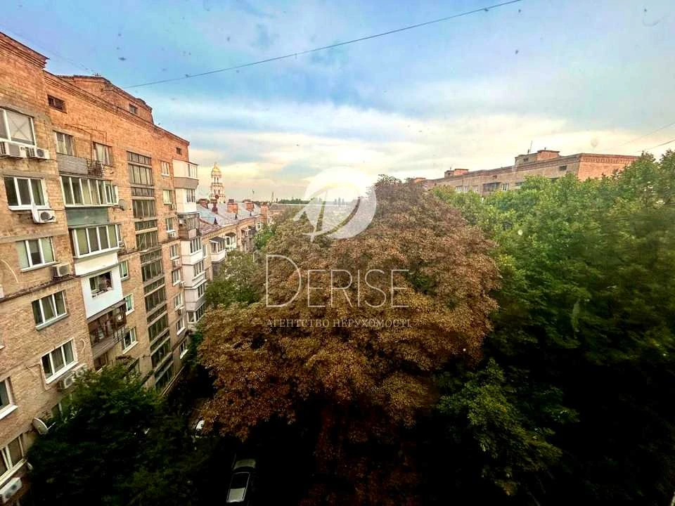 Квартира. Київ, Івана Мазепи, вул.
