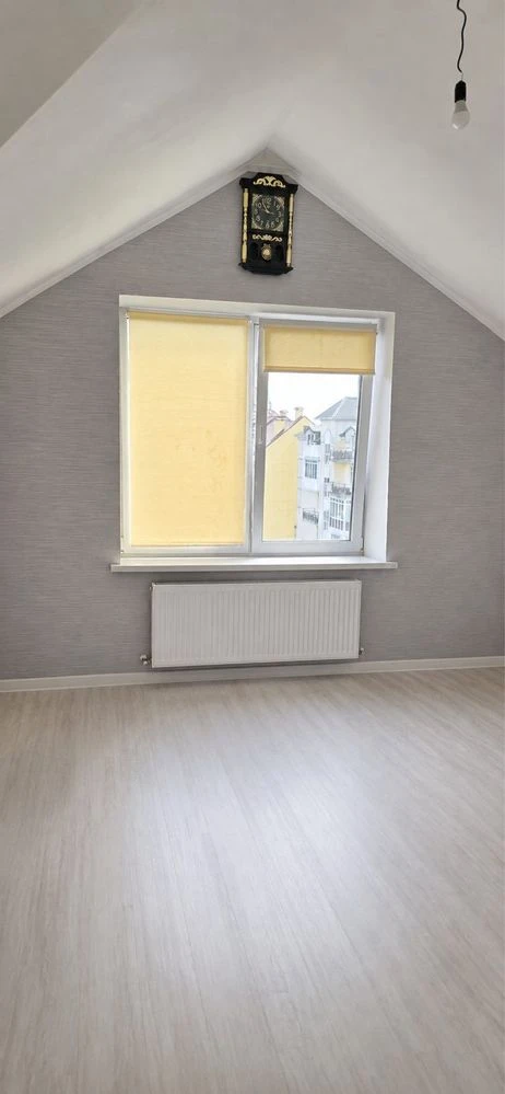 Продаж великої квартири 132 м² в ЖК «Казка» Новосілки
