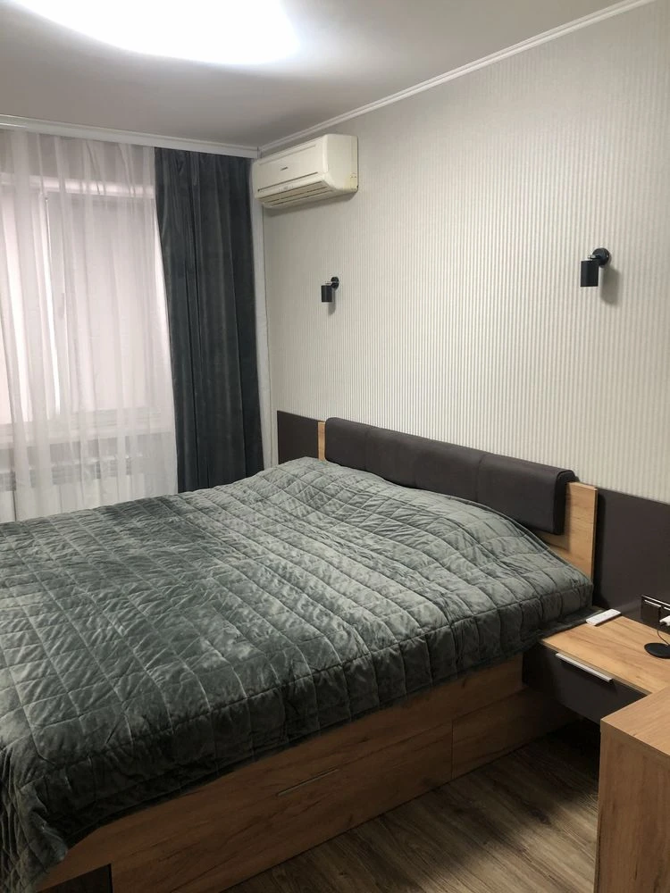 Продається 3-кімнатна квартира, 55,4 м², мкр Зарічний, Кривий Ріг