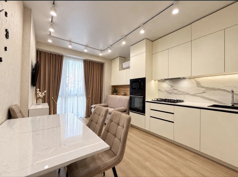 Продається стильна квартира 35,3 м² в ЖК «Бургундія» 2 поверх