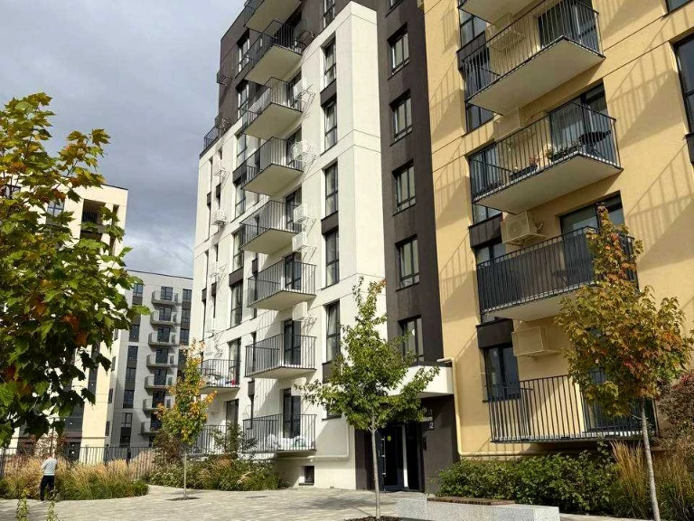 Apartment. Putshmyti, Sadova str.