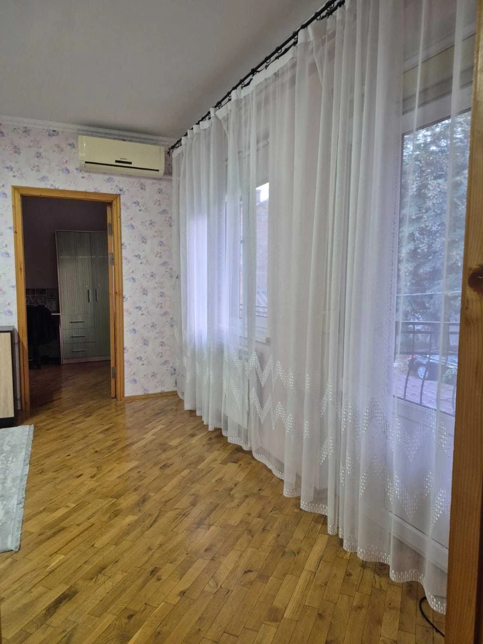 Продажа - Квартира 3 этажа. Владелец. Центр города