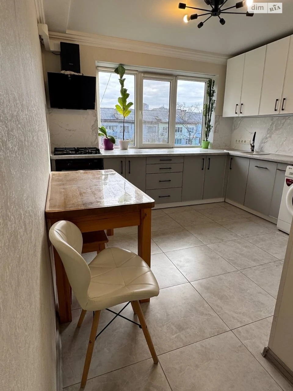 Long-Term Rental Apartment, Zalesnitsyi Massiv