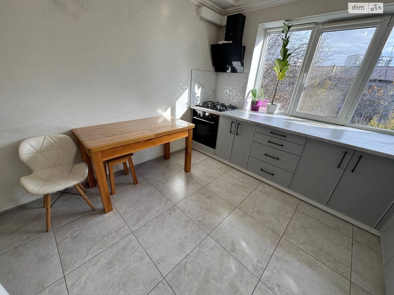 Long-Term Rental Apartment, Zalesnitsyi Massiv