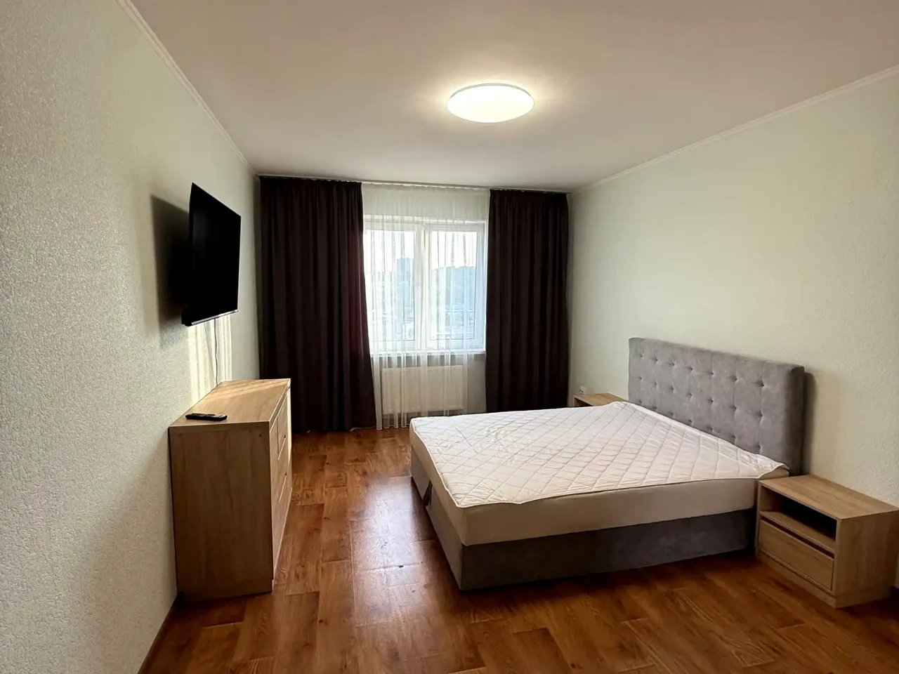 Оренда квартири 2-кімн. 73 м² 10/25 пов.