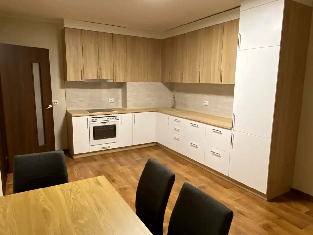 Оренда квартири 2-кімн. 73 м² 10/25 пов.