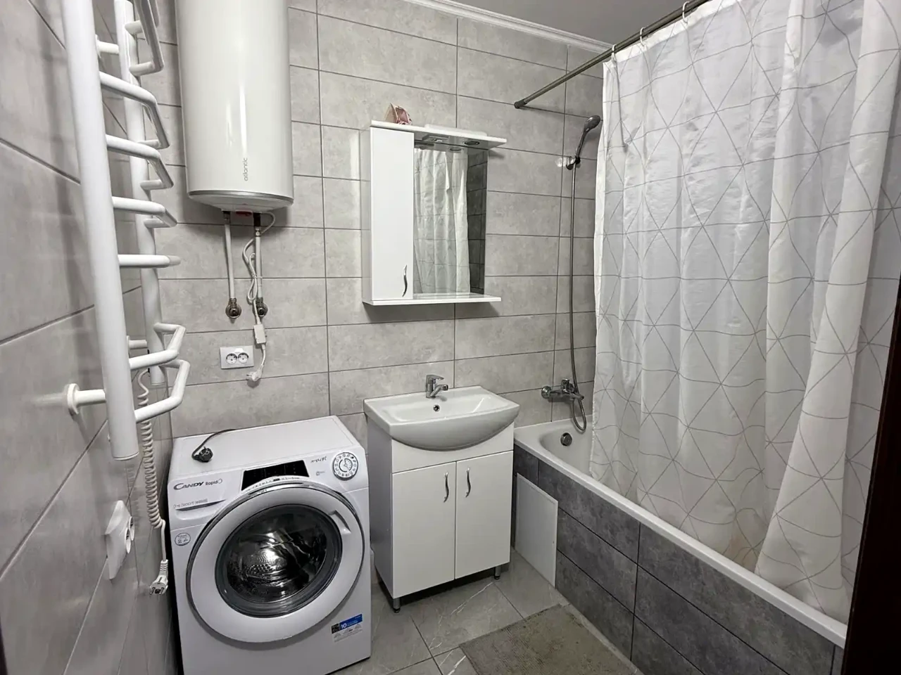 Оренда квартири 2-кімн. 73 м² 10/25 пов.