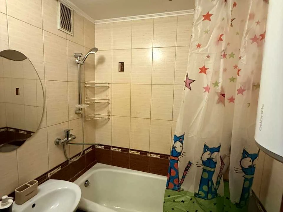 Apartment. Kyiv, Chornobylska St.