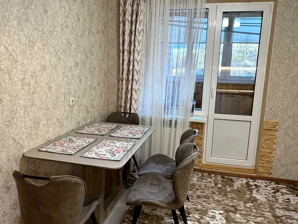 Apartment. Yasynuvat Street, Kyiv