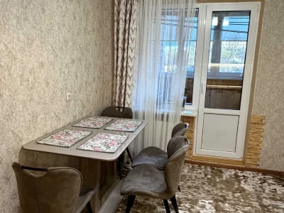 Apartment. Yasynuvat Street, Kyiv