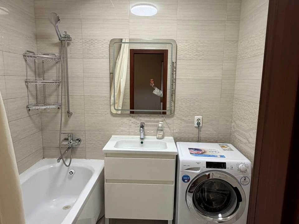 Apartment. Yasynuvat Street, Kyiv
