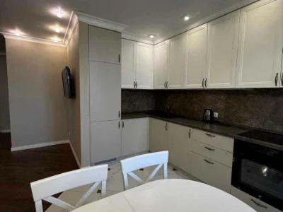 Apartment. Kyiv, Berezayskyi Prospect.