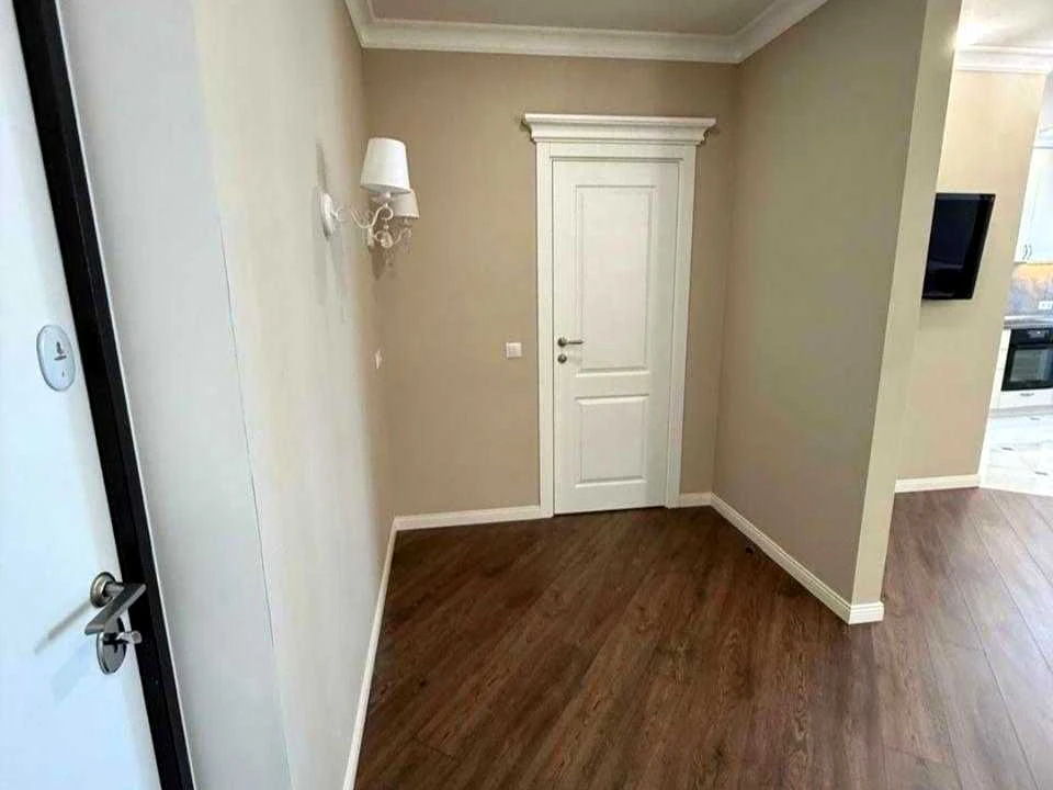 Apartment. Kyiv, Berezayskyi Prospect.
