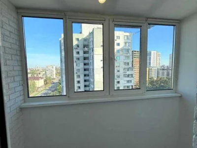 Apartment. Kyiv, Berezayskyi Prospect.