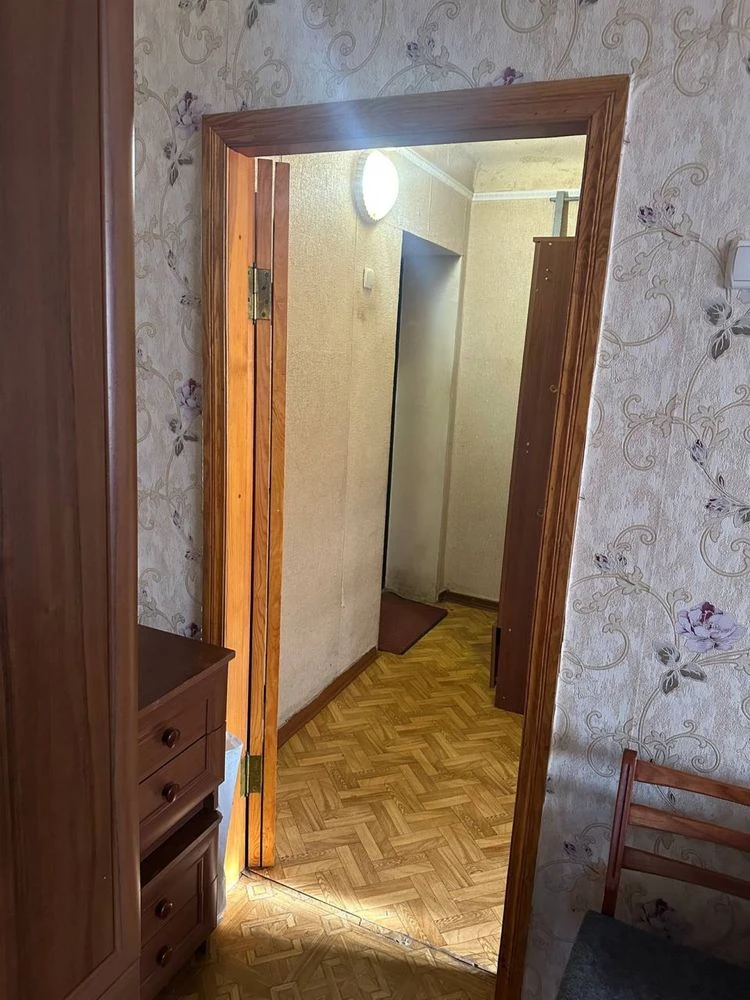 For sale: 2/3 share of an apartment