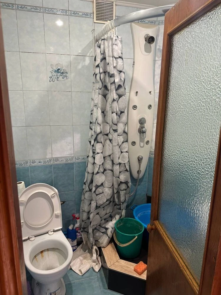 For sale: 2/3 share of an apartment