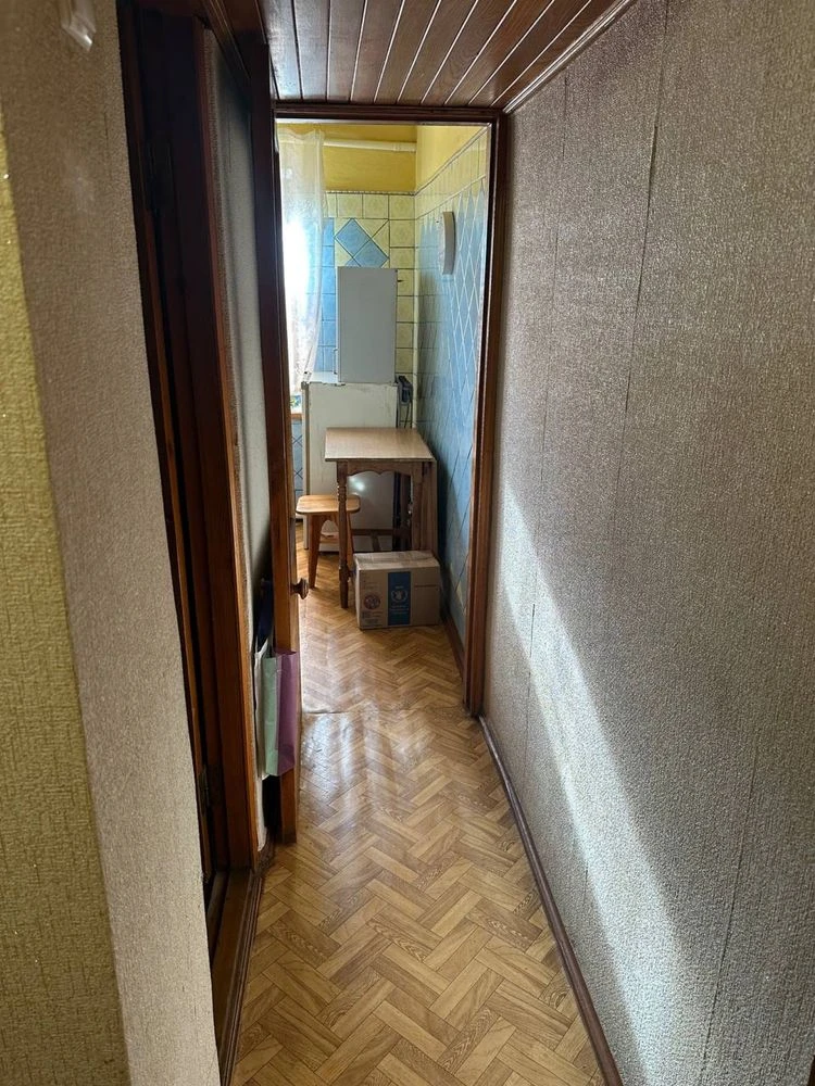 For sale: 2/3 share of an apartment