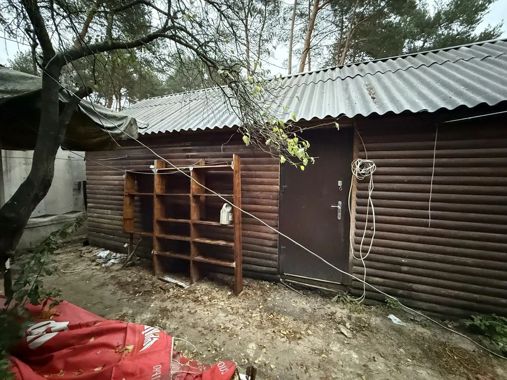 For Sale Wooden Building 50 m² for Demolition and Transportation
