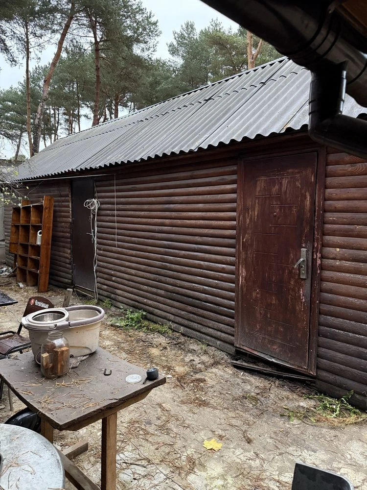 For Sale Wooden Building 50 m² for Demolition and Transportation
