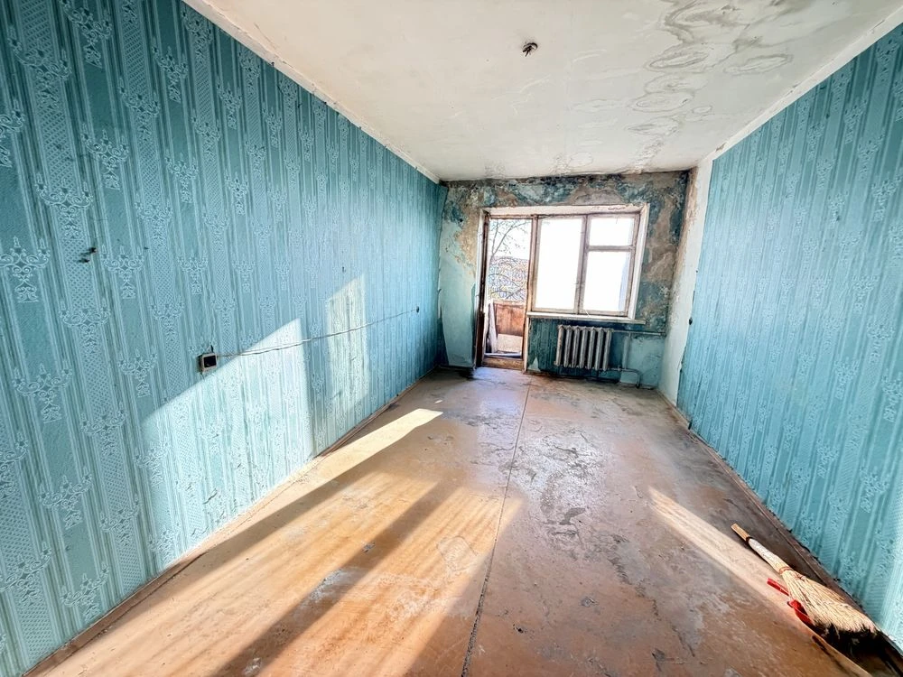 Three-room apartment on Zalznaka