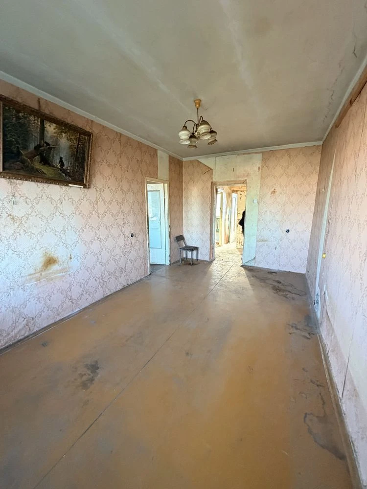 Three-room apartment on Zalznaka