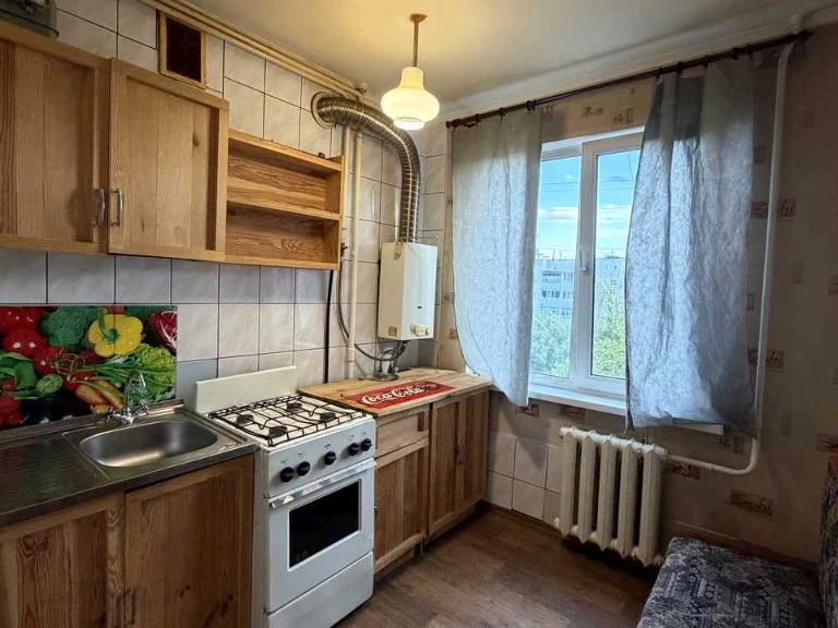 Apartment. Chernihiv, Kozatska Street