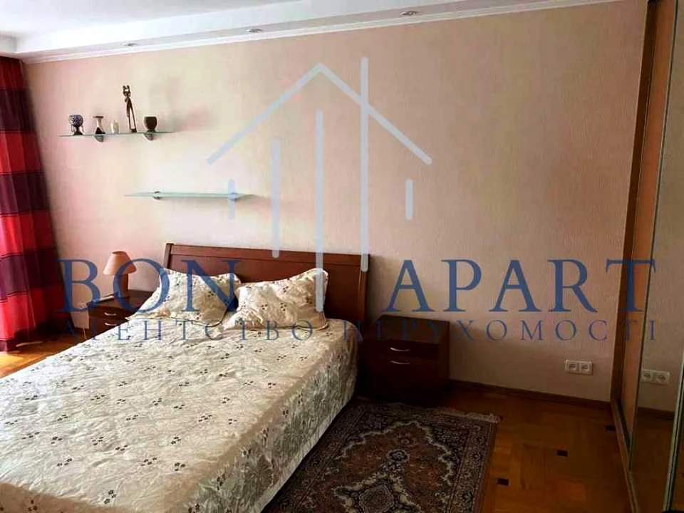 Apartment. Kyiv, Czech Street