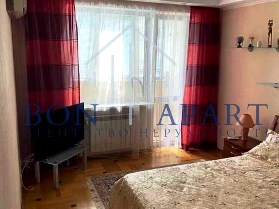 Apartment. Kyiv, Czech Street