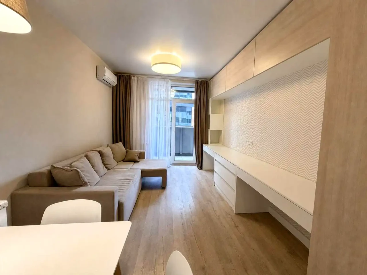 Rent 1-bedroom apartment 30 m² on the 4th floor.