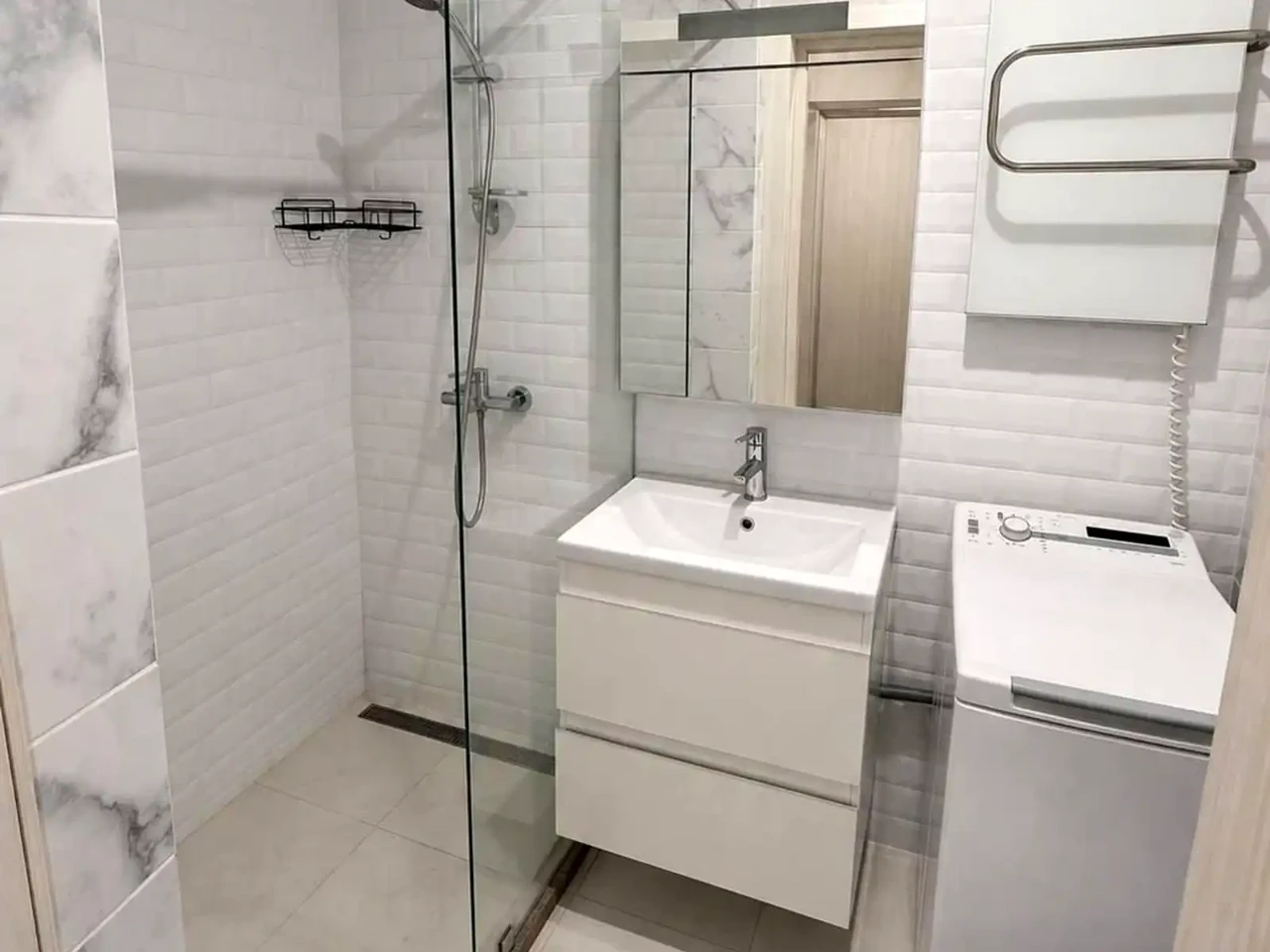 Rent 1-bedroom apartment 30 m² on the 4th floor.