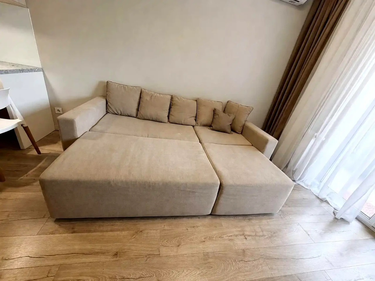 Rent 1-bedroom apartment 30 m² on the 4th floor.