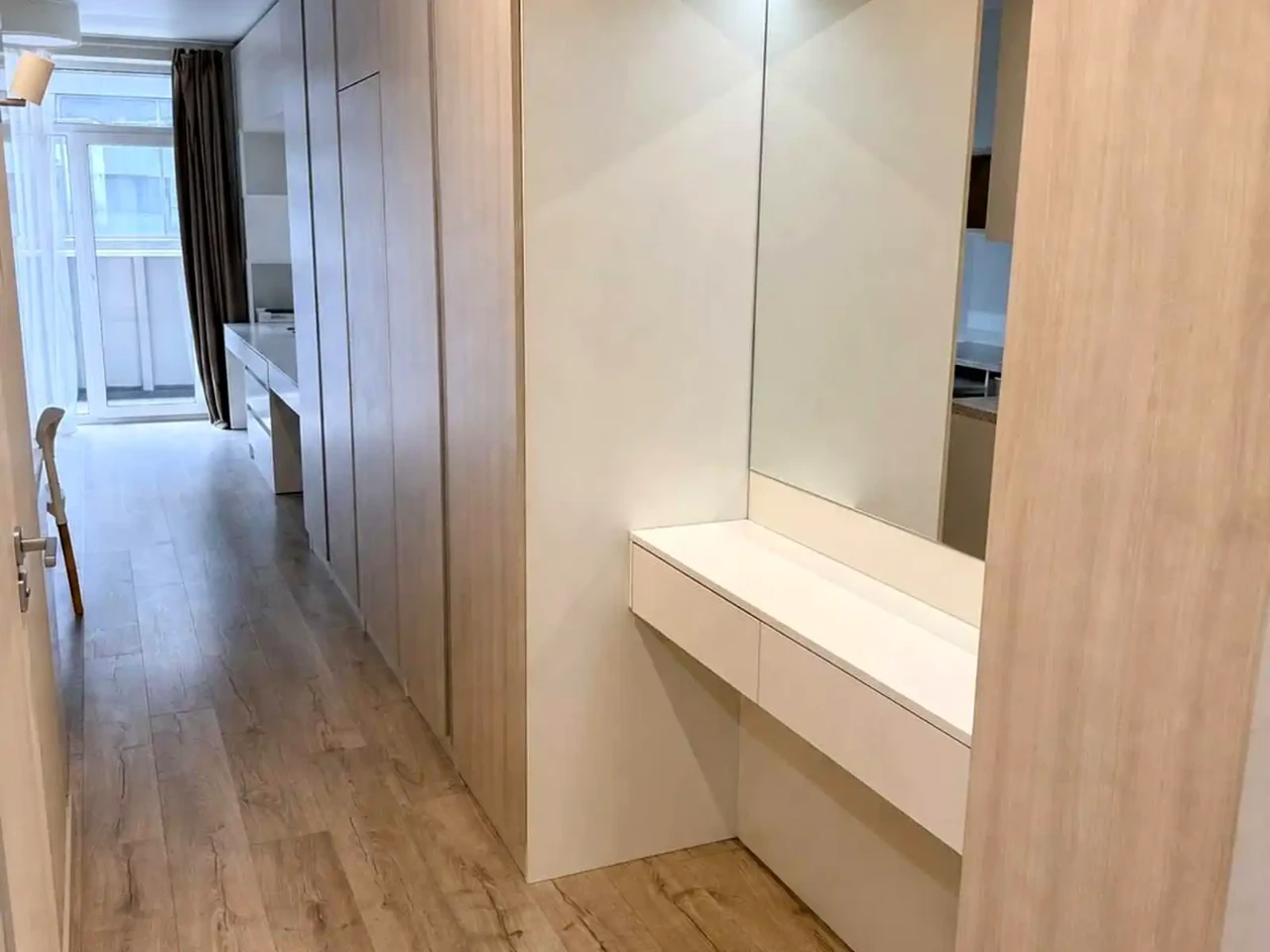 Rent 1-bedroom apartment 30 m² on the 4th floor.