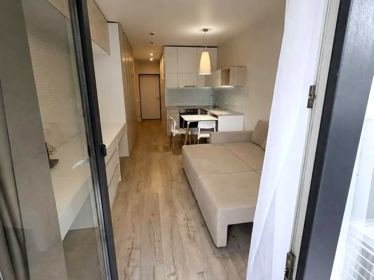 Rent 1-bedroom apartment 30 m² on the 4th floor.